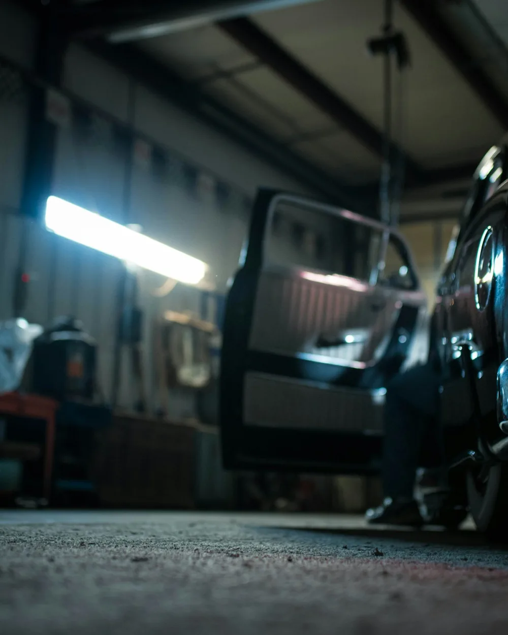 Independent garage bay representing Nashville auto repair shops